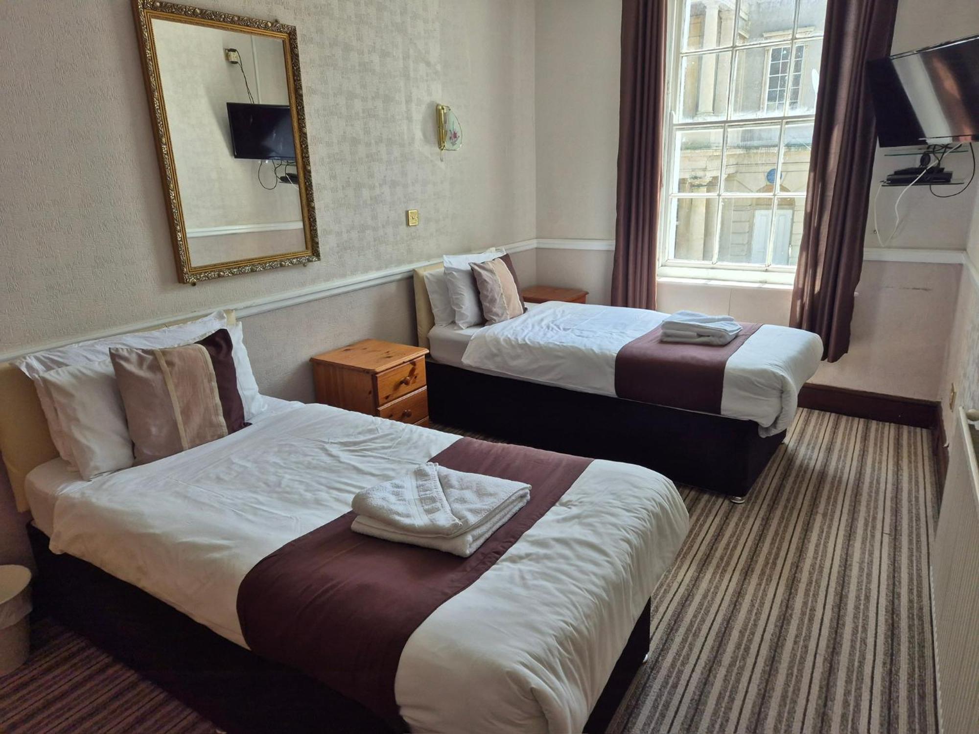 Phoenix Hotel Chard Kültér fotó